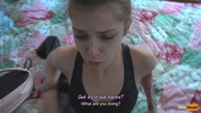 Se Confundió A La Chica De La Entrega Con Una Prostituta | SUB ESPAÑOL